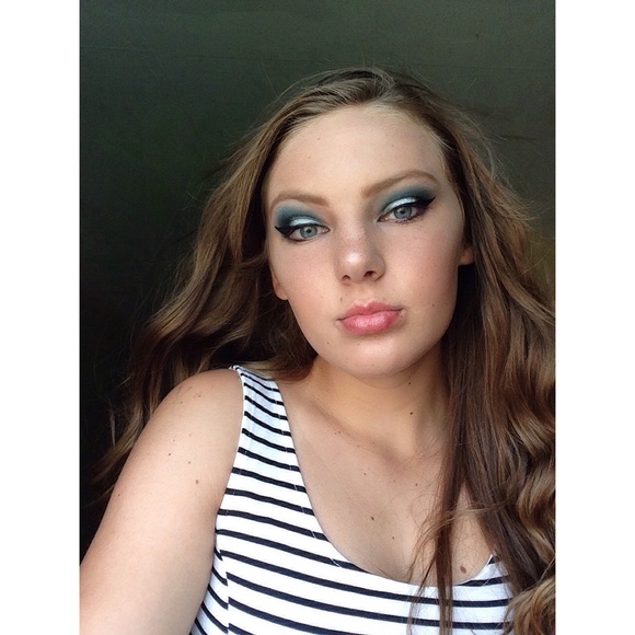 Meet your Posher, Bella - Picture 2 of 2